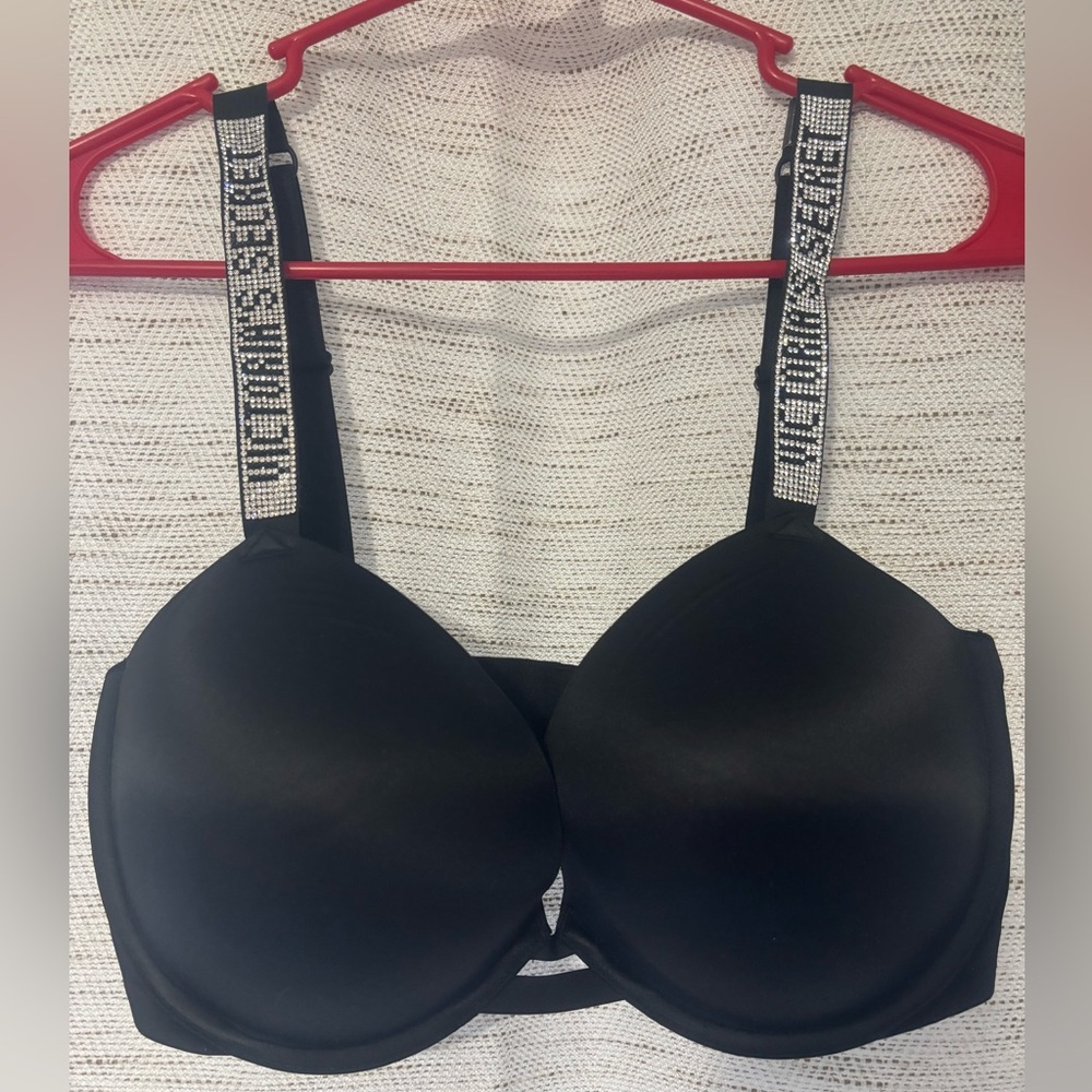 NWT Victoria Secret shine strap bra
